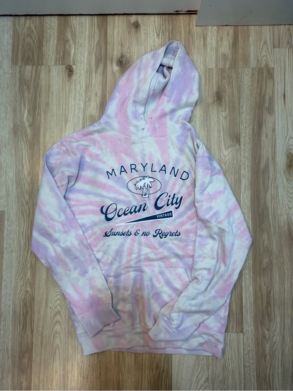 SUNSATIONS OCEAN CITY MARYLAND PINK TIE-DYE HOODIE SIZE SMALL